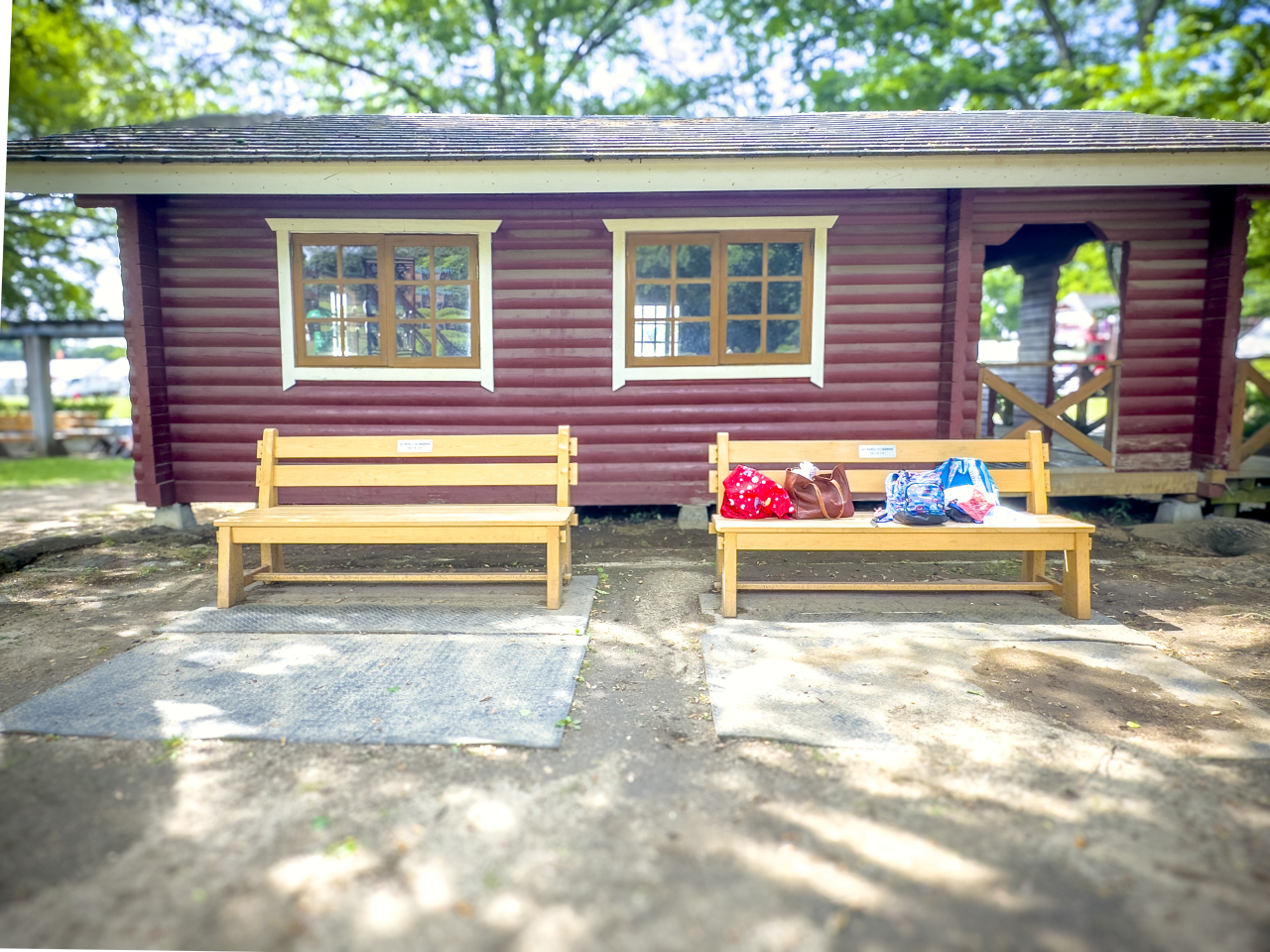 八代工業高校=制作のベンチの風景